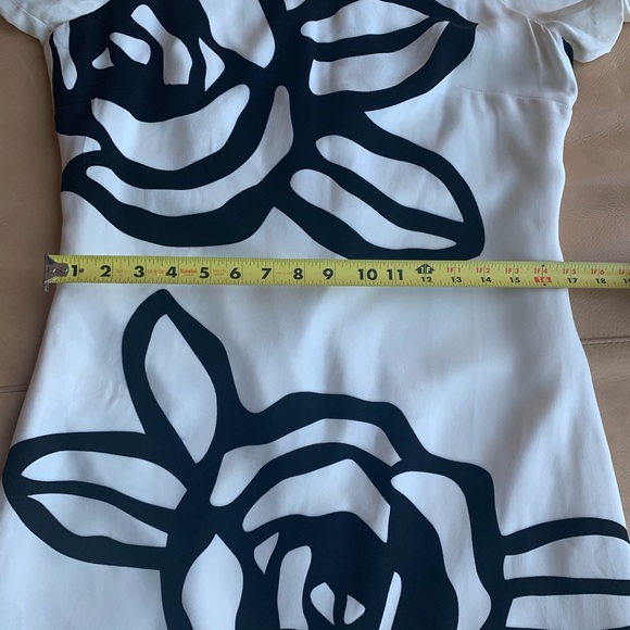 Phoebe couture white silk shift dress, size 12 - Picture 7 of 8